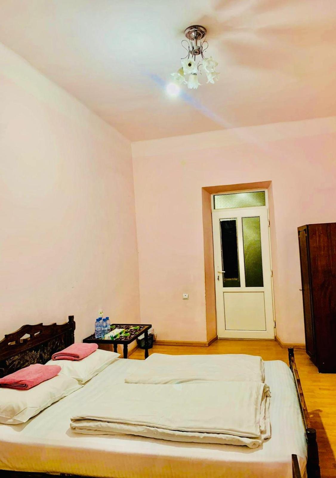 Infinity Hostel & Tour Yerevan Ngoại thất bức ảnh
