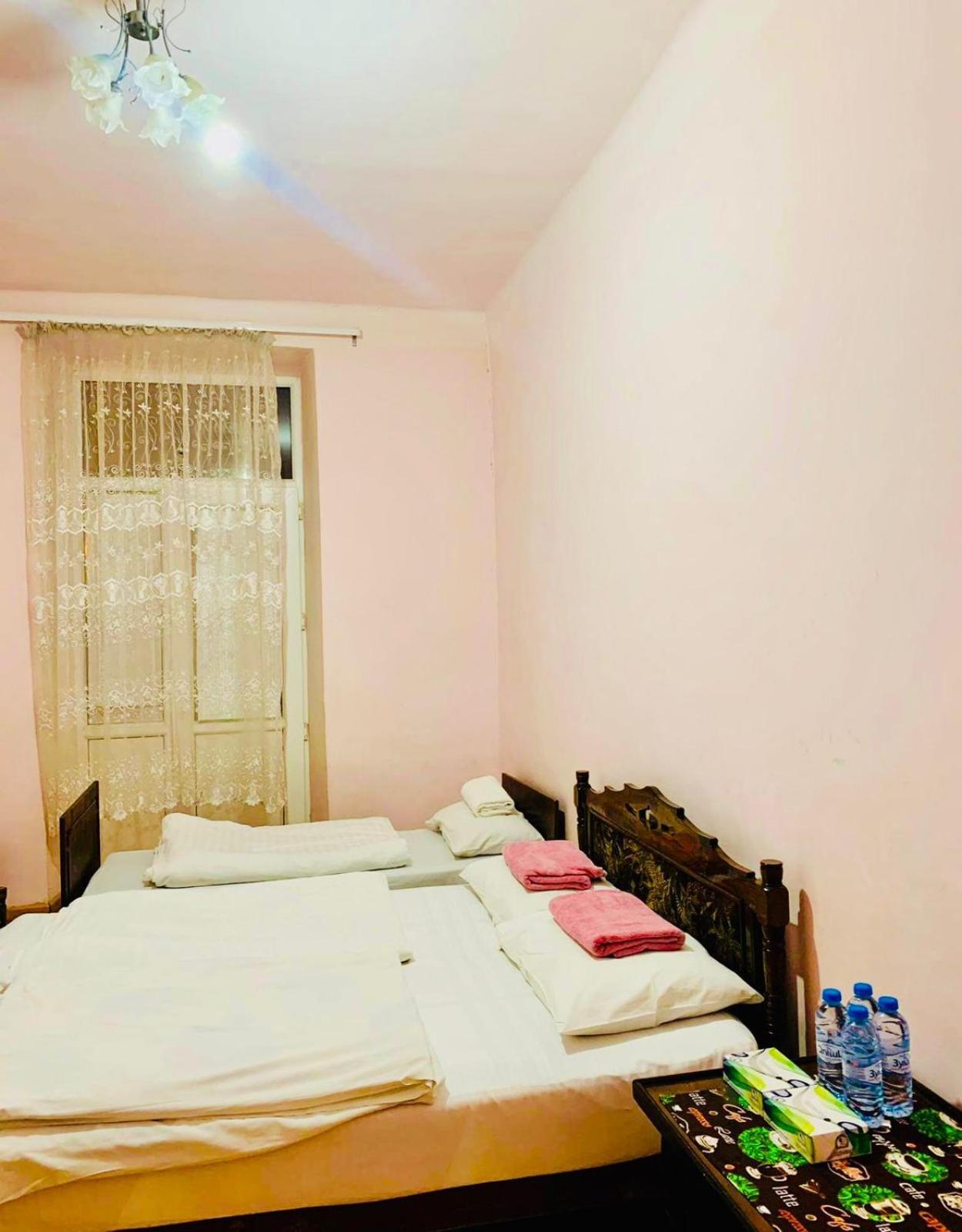 Infinity Hostel & Tour Yerevan Ngoại thất bức ảnh