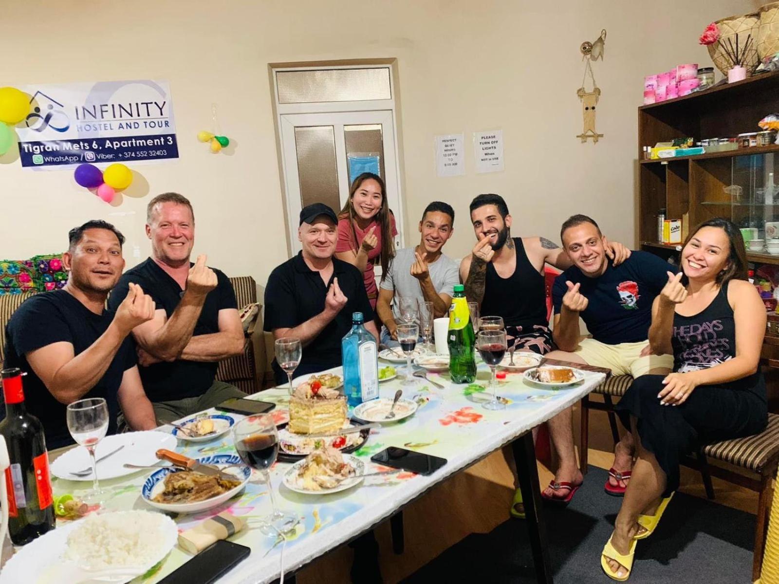 Infinity Hostel & Tour Yerevan Ngoại thất bức ảnh